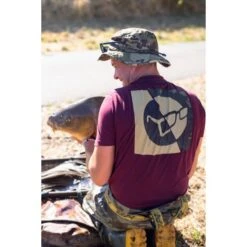 Camiseta Korda LE Koi Verde Oliva 17 Camiseta Korda LE Koi Verde Oliva -Pesca Equipos Tienda 0T8A1575 550x550h