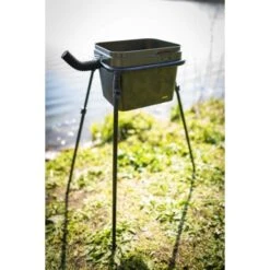 Soporte De Cubeta Avid Carp Lok Down 14 Soporte De Cubeta Avid Carp Lok Down -Pesca Equipos Tienda Avid20Lok20Down20Stand4 550x550h