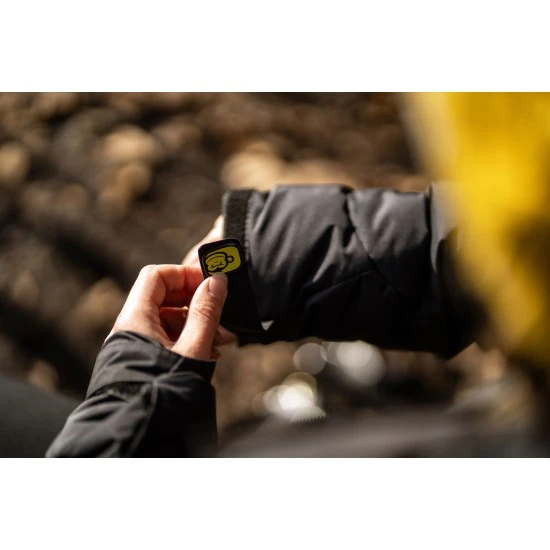 Abrigo Impermeable RidgeMonkey APEarel Dropback K2 Negro 21 Abrigo Impermeable RidgeMonkey APEarel Dropback K2 Negro - Imagen 19