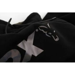 Fox Sudadera Con Capucha Negra Con Estampado De Camuflaje 9 Fox Sudadera Con Capucha Negra Con Estampado De Camuflaje -Pesca Equipos Tienda black camo hoodie logo detail 550x550w