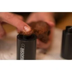 CC Moore - Rodillo Desplegable De Bolas De Corcho -Pesca Equipos Tienda corkball roller 2 team outdoors 550x550w