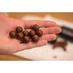 CC Moore - Rodillo Desplegable De Bolas De Corcho -Pesca Equipos Tienda corkball roller 7 team outdoors 550x550w