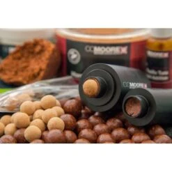 CC Moore - Rodillo Desplegable De Bolas De Corcho -Pesca Equipos Tienda corkball roller team outdoors 550x550w