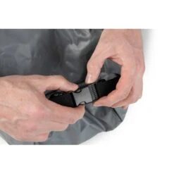 Bolsa Seca Fox Rage HD 15L 13 Bolsa Seca Fox Rage HD 15L -Pesca Equipos Tienda nlu105 107 rage voyager dry bag clip closed detail 550x550w