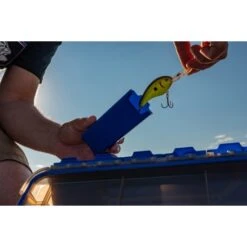 Banco De Manivela Impermeable Flambeau Con Zerust 35.5X14X16.3CM -Pesca Equipos Tienda wp6050zm205 550x550w